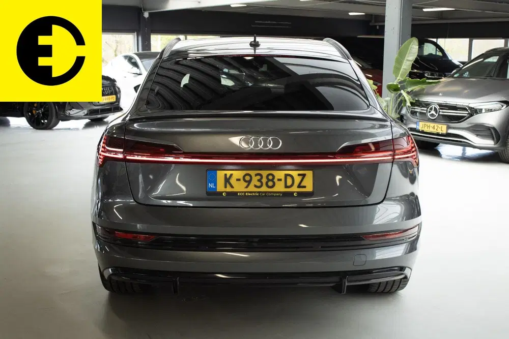 Audi e-tron 55 quattro edition 95 kWh uit 2020, foto 11