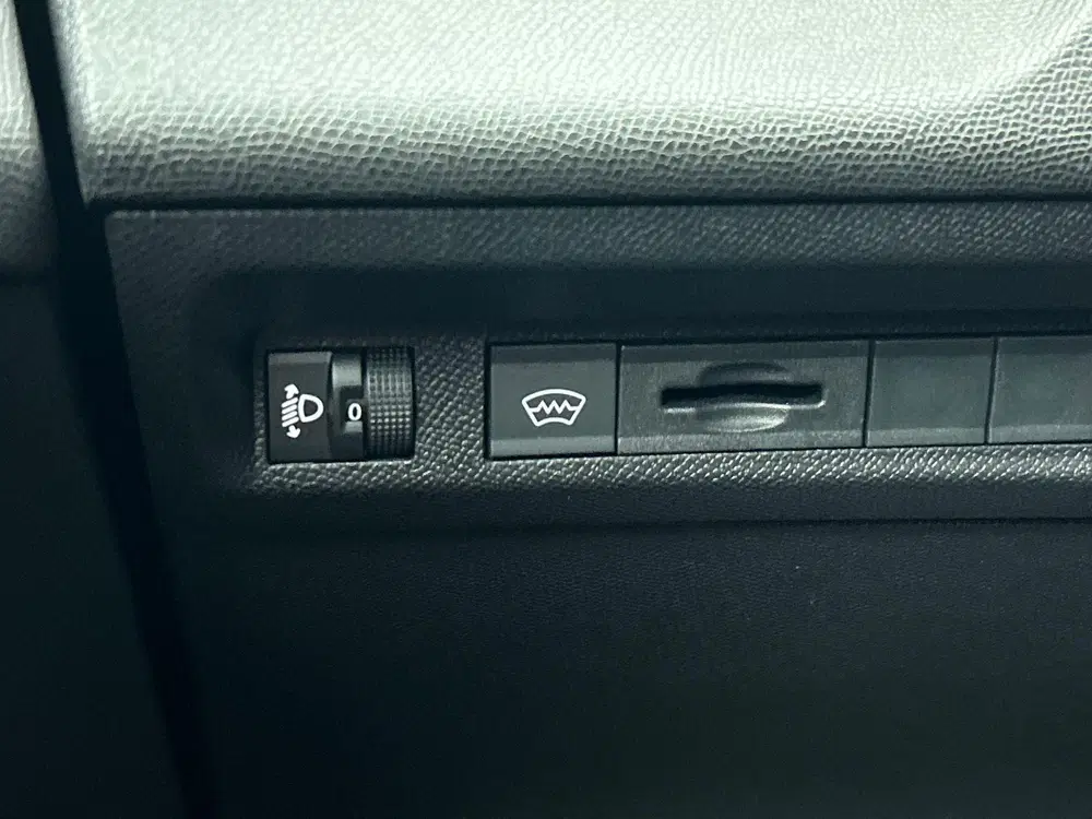 Peugeot 408 1.2 PureTech Allure Pack 130pk Automaat Co uit 2024, foto 14
