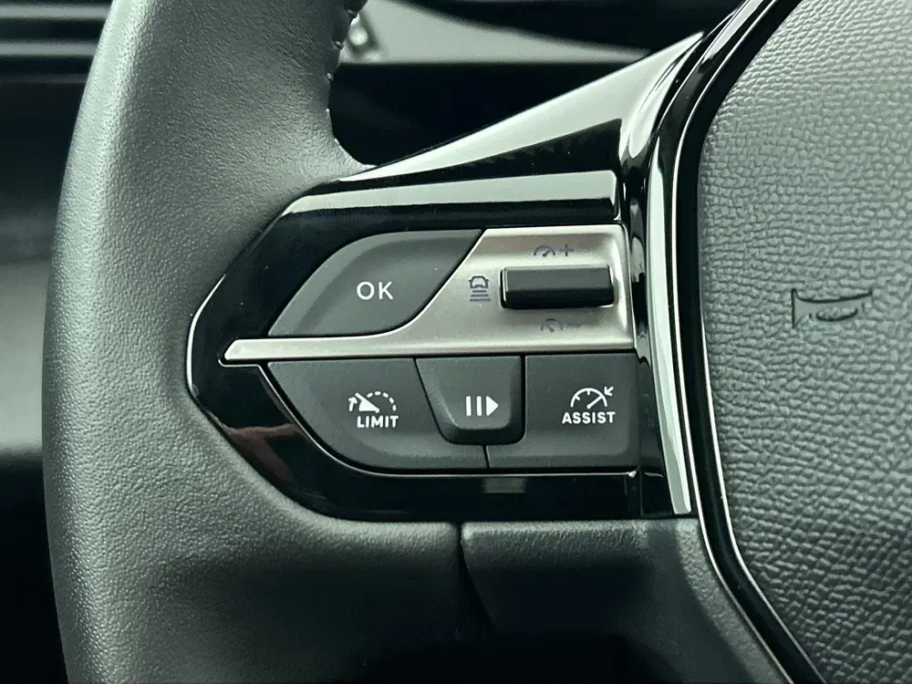 Peugeot 408 1.2 PureTech Allure Pack 130pk Automaat Co uit 2024, foto 8