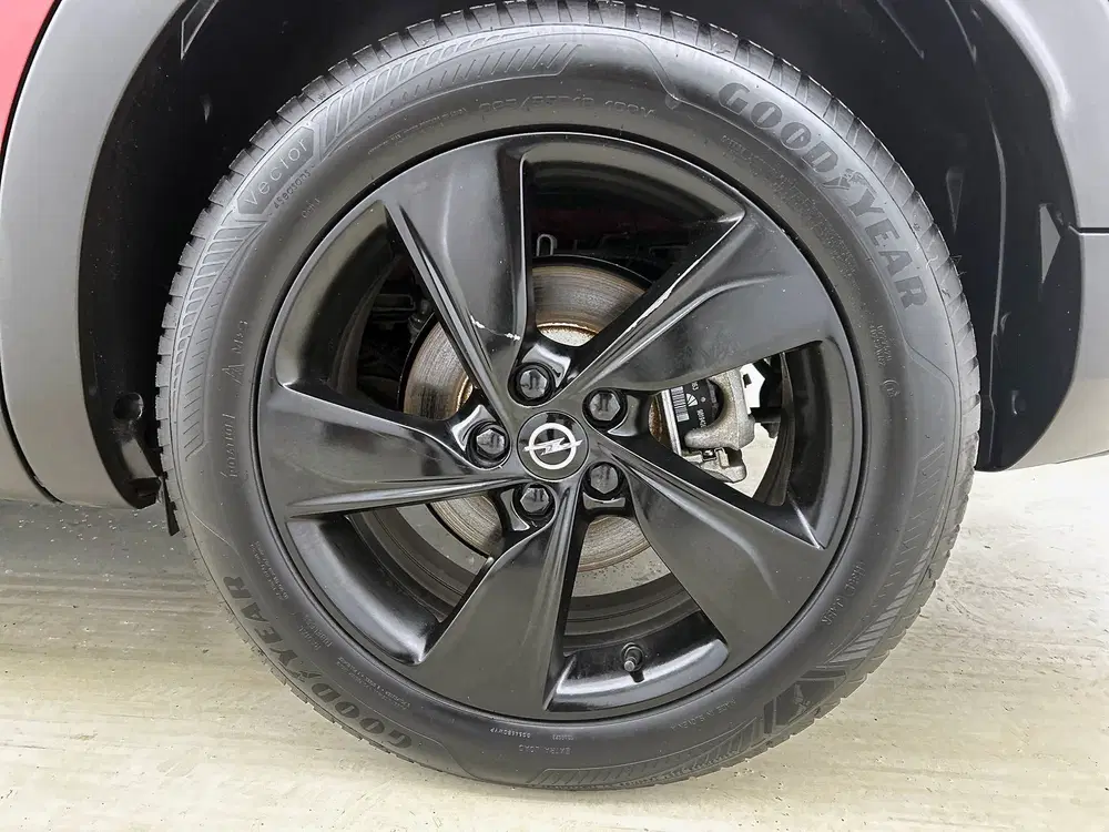 Opel Grandland 1.6 Turbo Hybrid4 Business Elegance uit 2021, foto 10