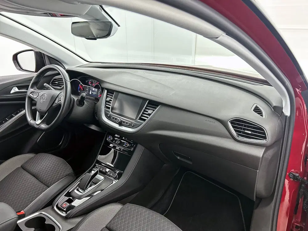 Opel Grandland 1.6 Turbo Hybrid4 Business Elegance uit 2021, foto 6