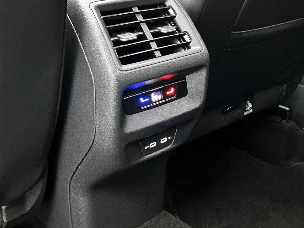 Volkswagen Tayron 1.5 eHybrid R-Line Edition uit 2025, foto 12
