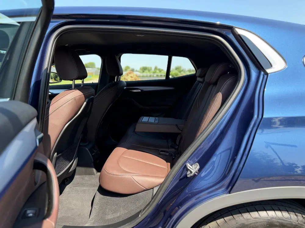 BMW X2 XDrive25e High Executive Automaat uit 2022, foto 8