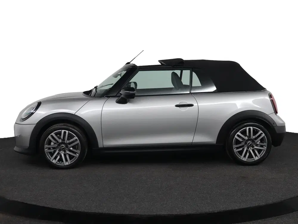 Mini Cabrio Cooper C Classic M uit 2025, foto 3