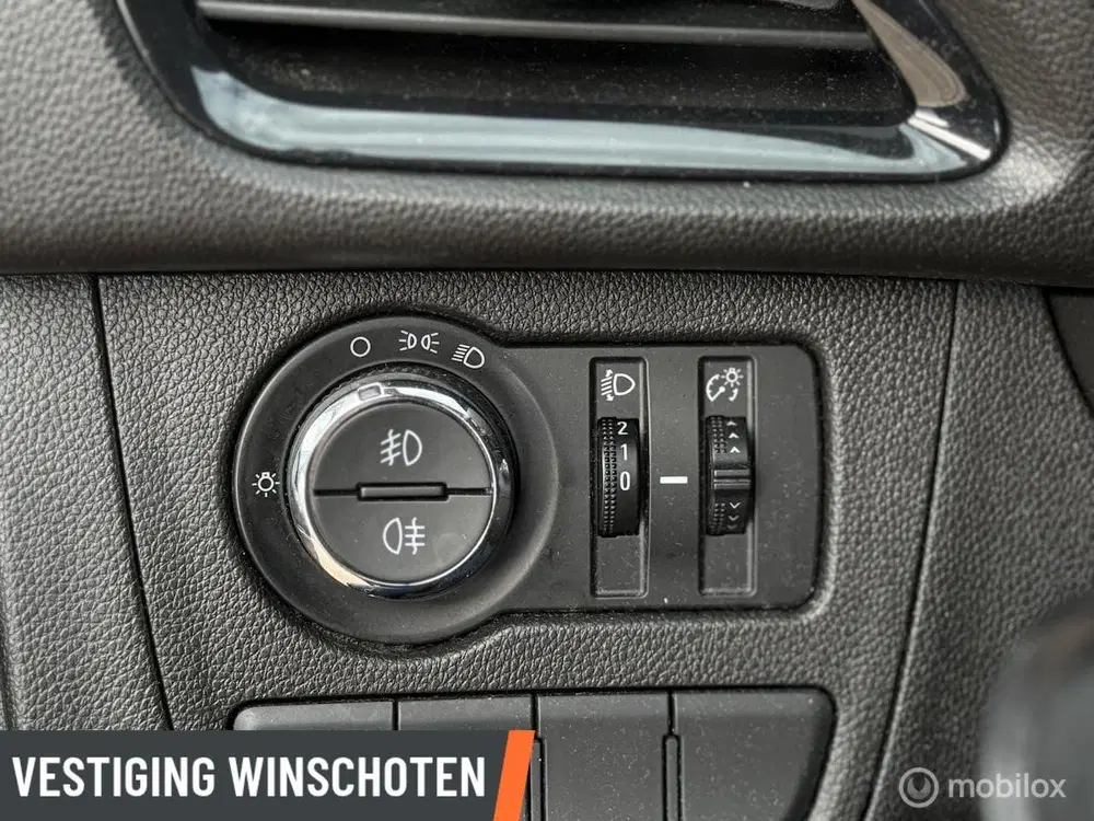 Opel Karl 1.0 Rocks Online Edition Automaat uit 2019, foto 11