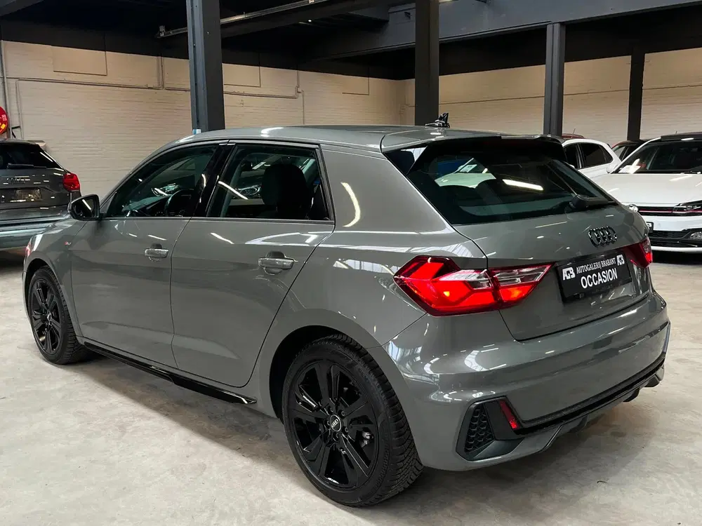 Audi A1 30 TFSI S Line *Stoelverwarming uit 2019, foto 3