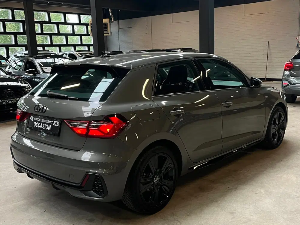 Audi A1 30 TFSI S Line *Stoelverwarming uit 2019, foto 5