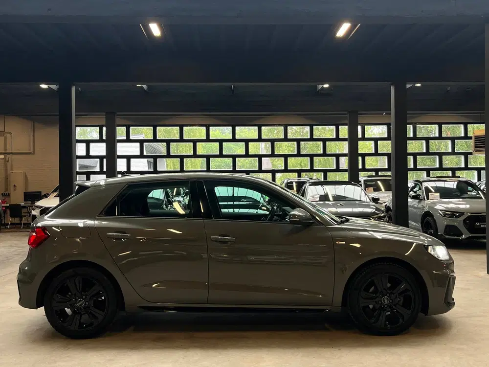 Audi A1 30 TFSI S Line *Stoelverwarming uit 2019, foto 6