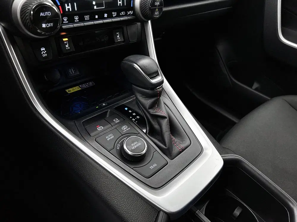 Toyota RAV 4 2.5 Plug-in Hybrid AWD Dynamic uit 2023, foto 11