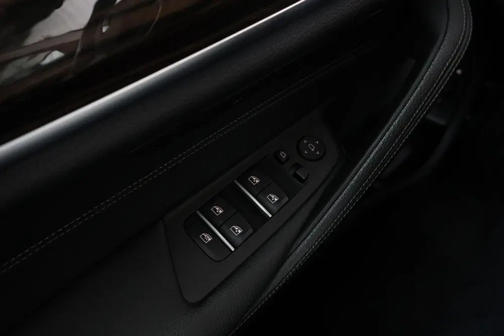 BMW 5-serie 530e iPerformance High Executive uit 2019, foto 12