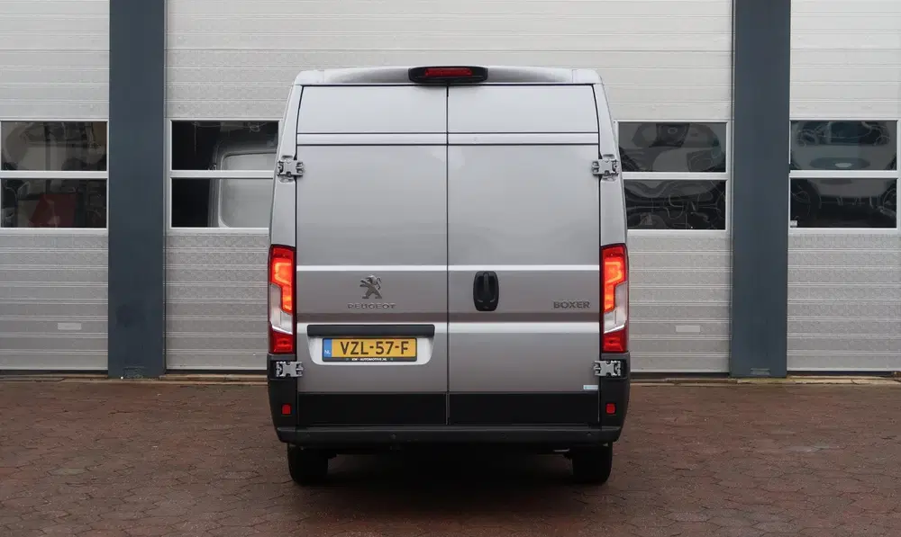 Peugeot Boxer 2.2 BlueHDi 165 L4H3 CAMERA uit 2023, foto 15