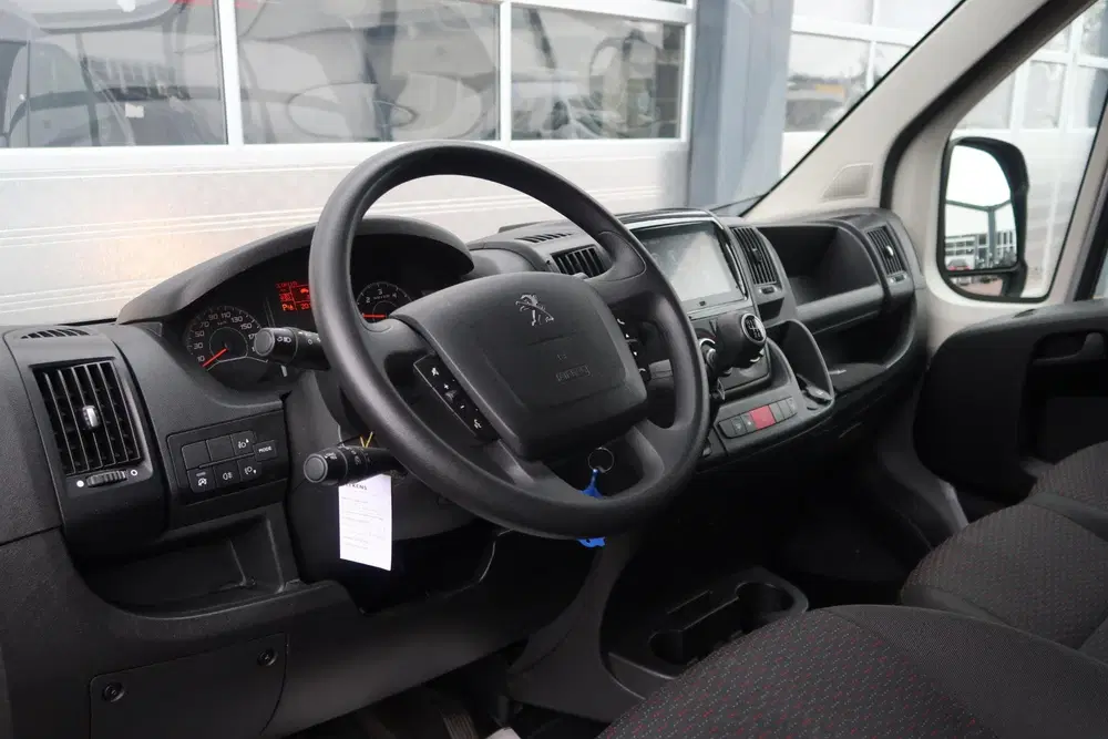 Peugeot Boxer 2.2 BlueHDi 165 L4H3 CAMERA uit 2023, foto 2
