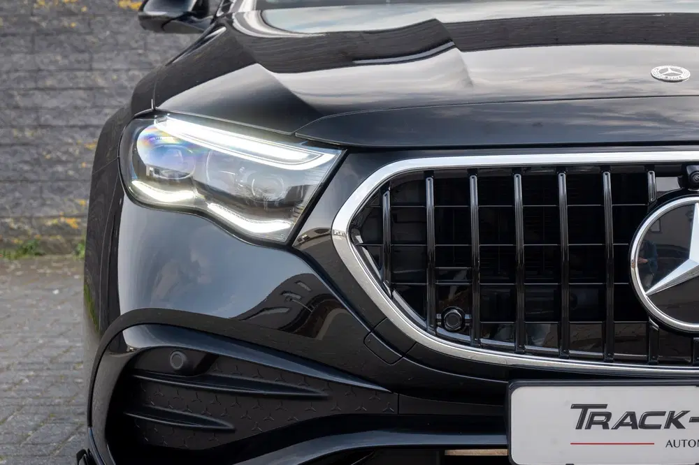 Mercedes-Benz E-Klasse 300 e AMG Line Panoramadak Black & Bl uit 2025, foto 4