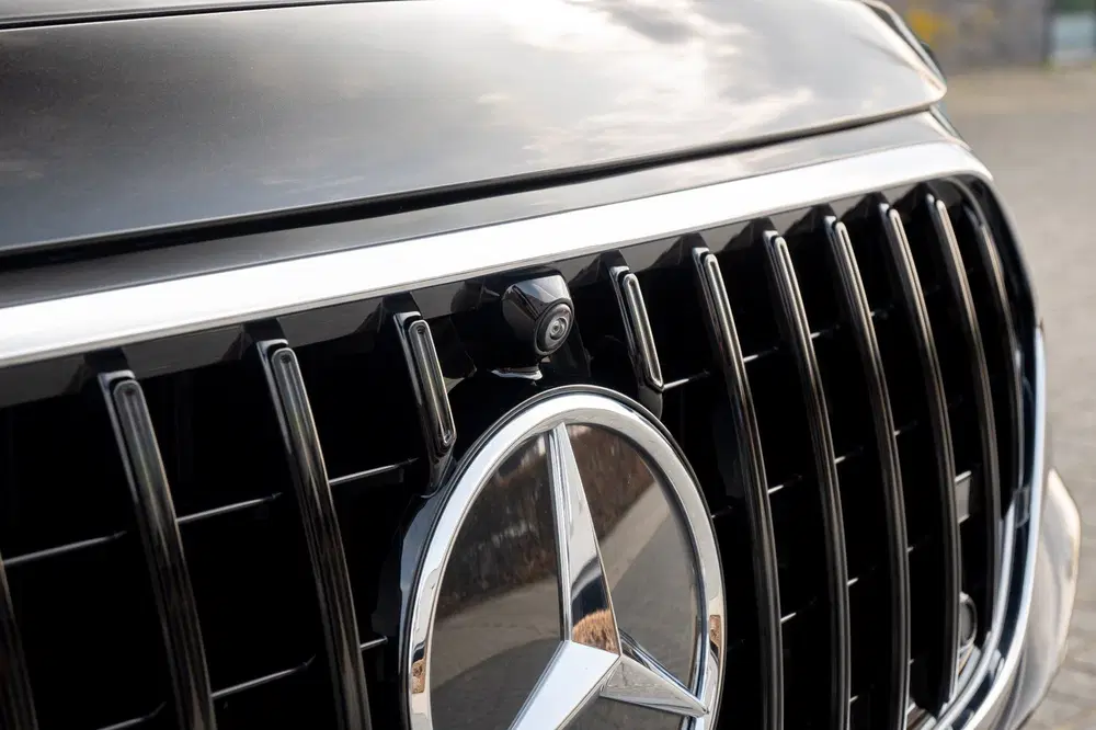Mercedes-Benz E-Klasse 300 e AMG Line Panoramadak Black & Bl uit 2025, foto 5