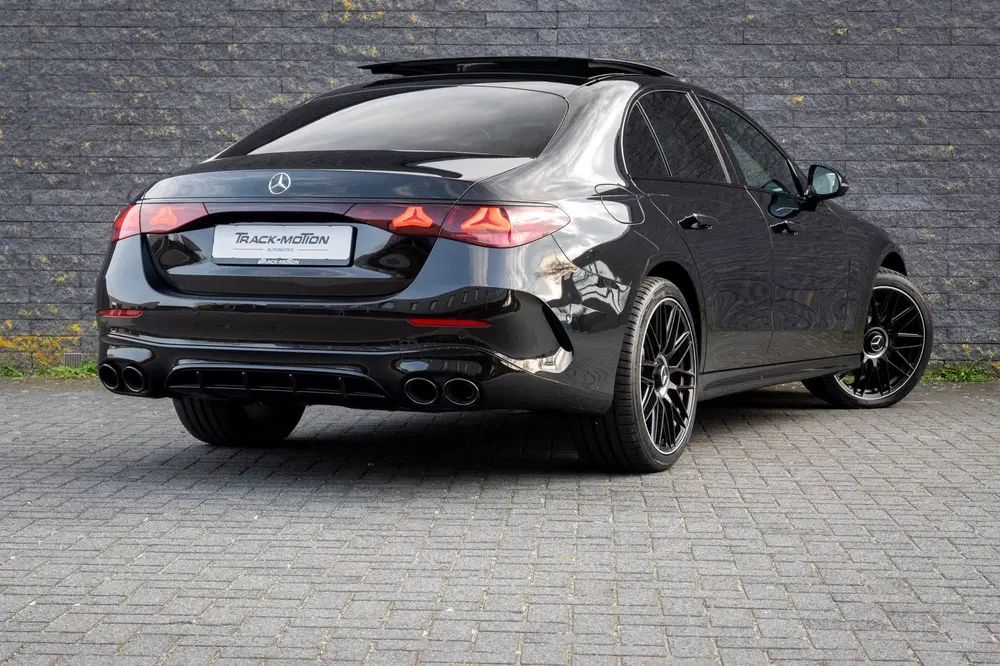 Mercedes-Benz E-Klasse 300 e AMG Line Panoramadak Black & Bl uit 2025, foto 9