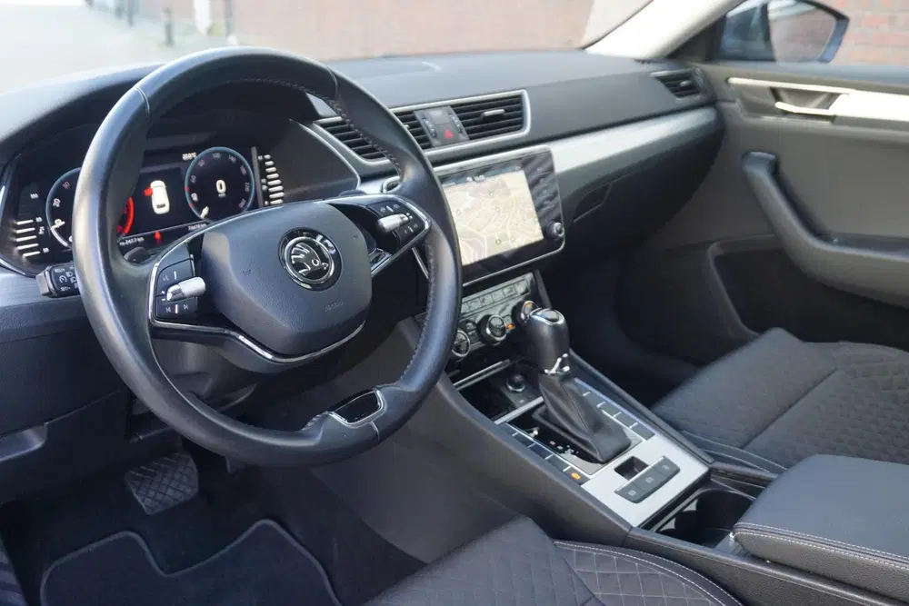 Skoda Superb 1.5 TSI ACT Business Edition uit 2024, foto 7