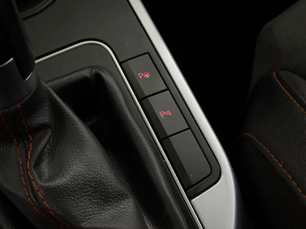 SEAT Arona 1.5 EcoTSI FR Business Connect Camera uit 2024, foto 14