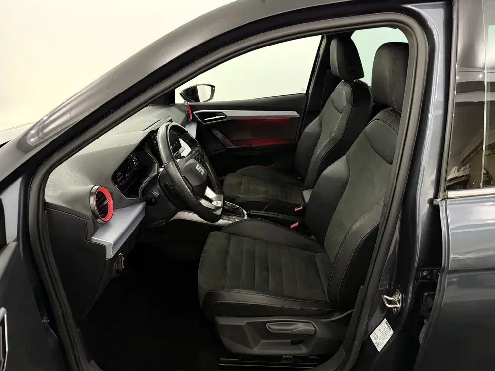 SEAT Arona 1.5 EcoTSI FR Business Connect Camera uit 2024, foto 6