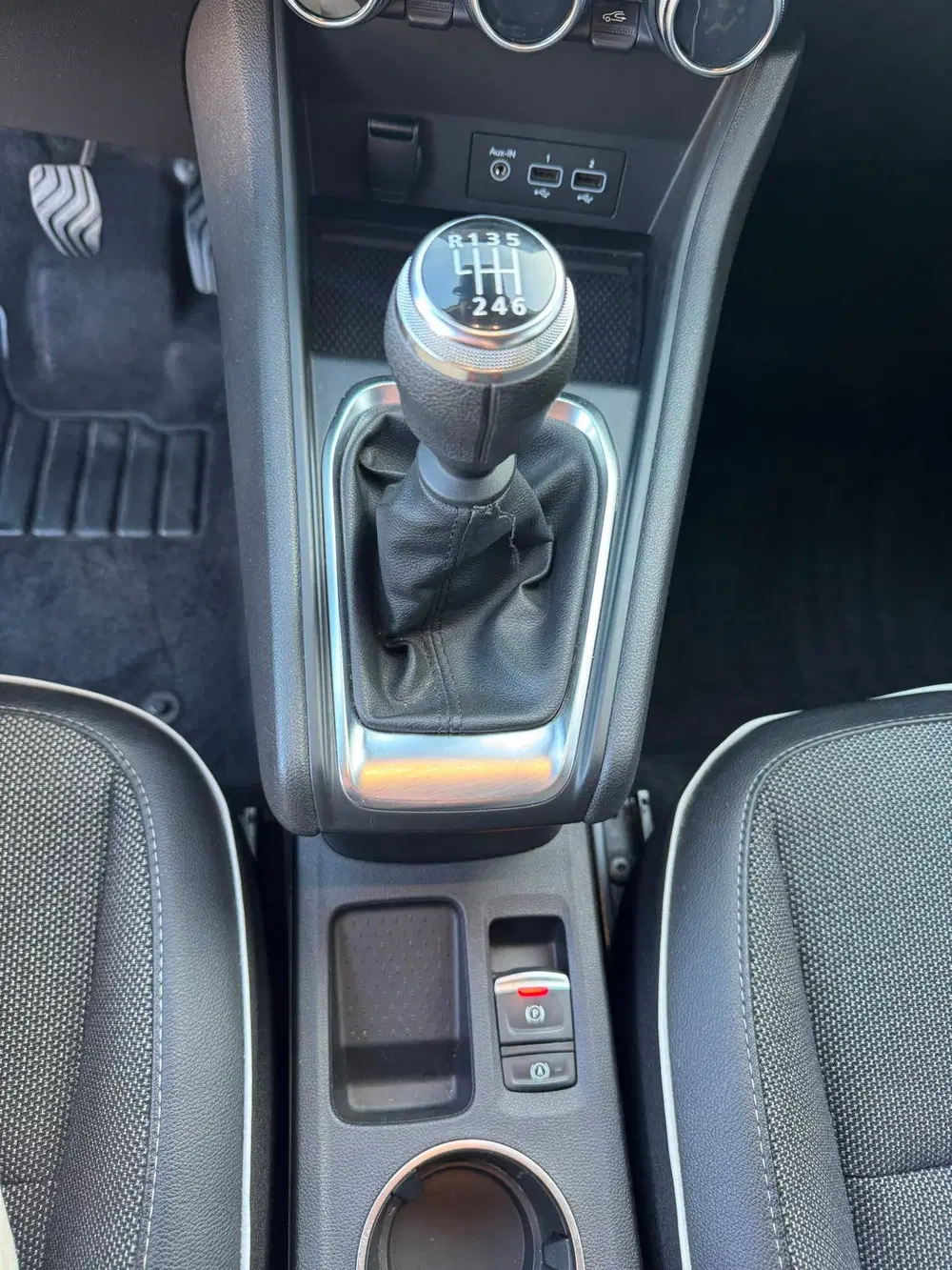 Renault Captur 1.3 mild hybrid 140 techno Camera uit 2022, foto 11