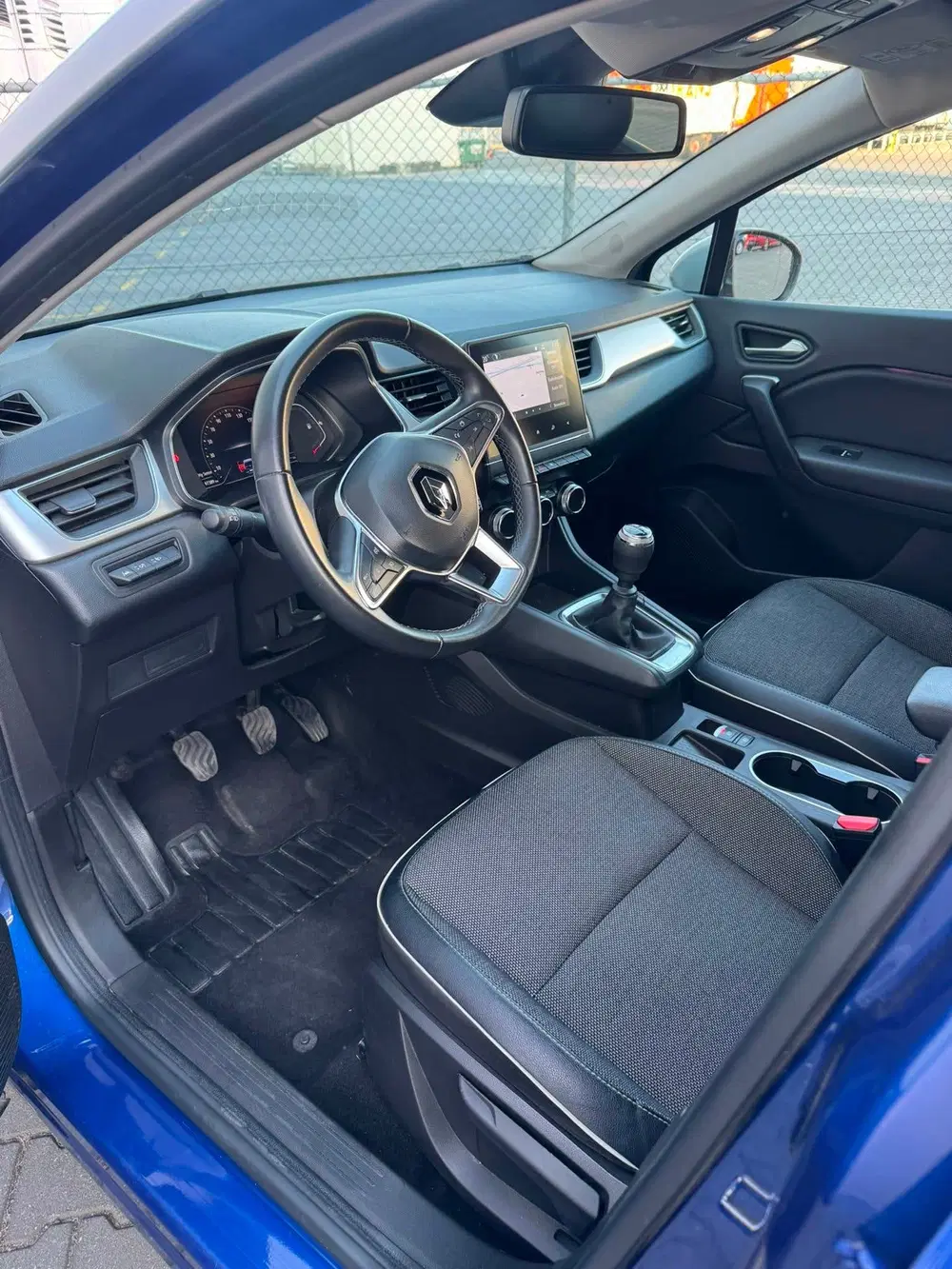 Renault Captur 1.3 mild hybrid 140 techno Camera uit 2022, foto 3