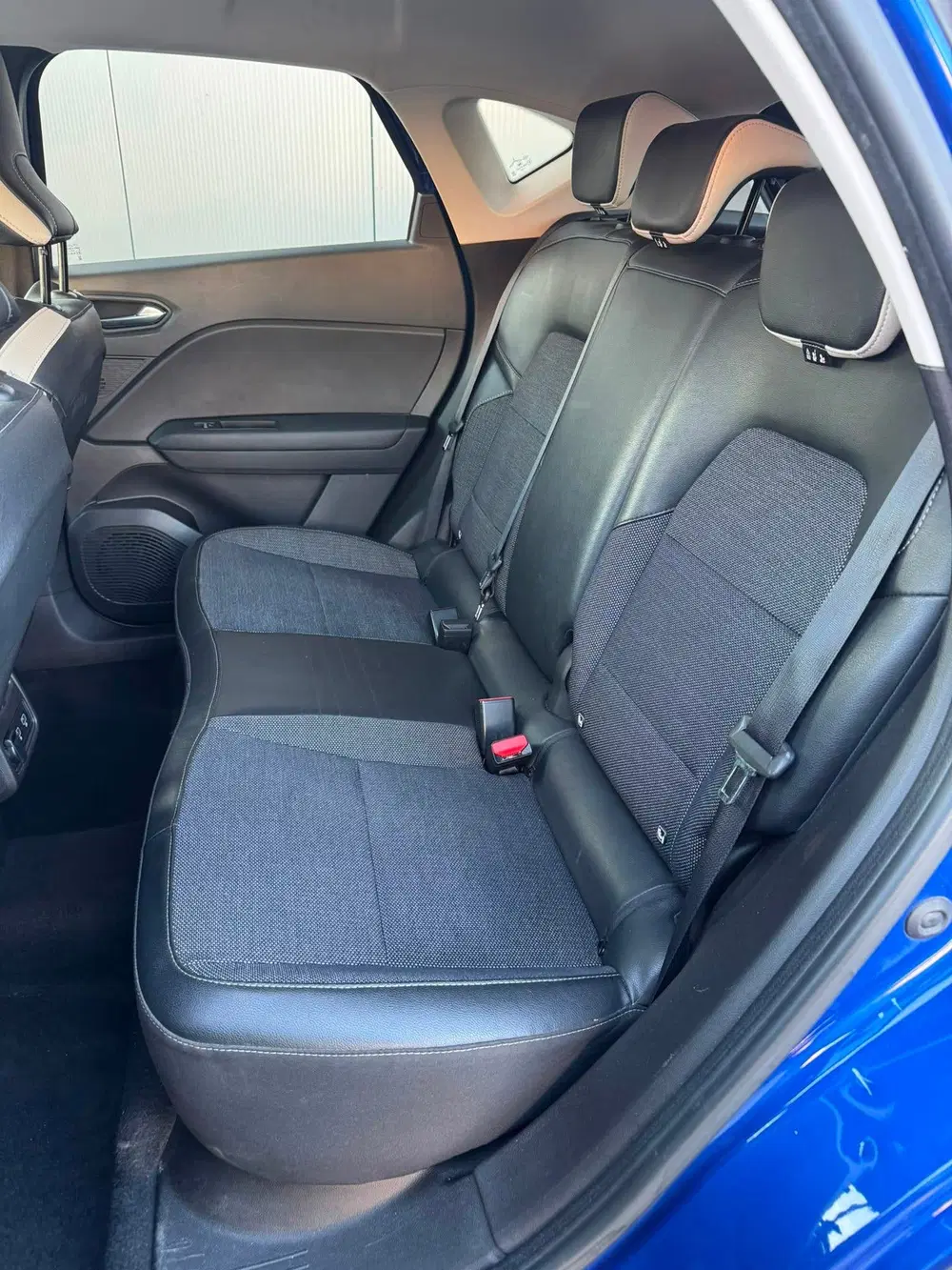 Renault Captur 1.3 mild hybrid 140 techno Camera uit 2022, foto 6