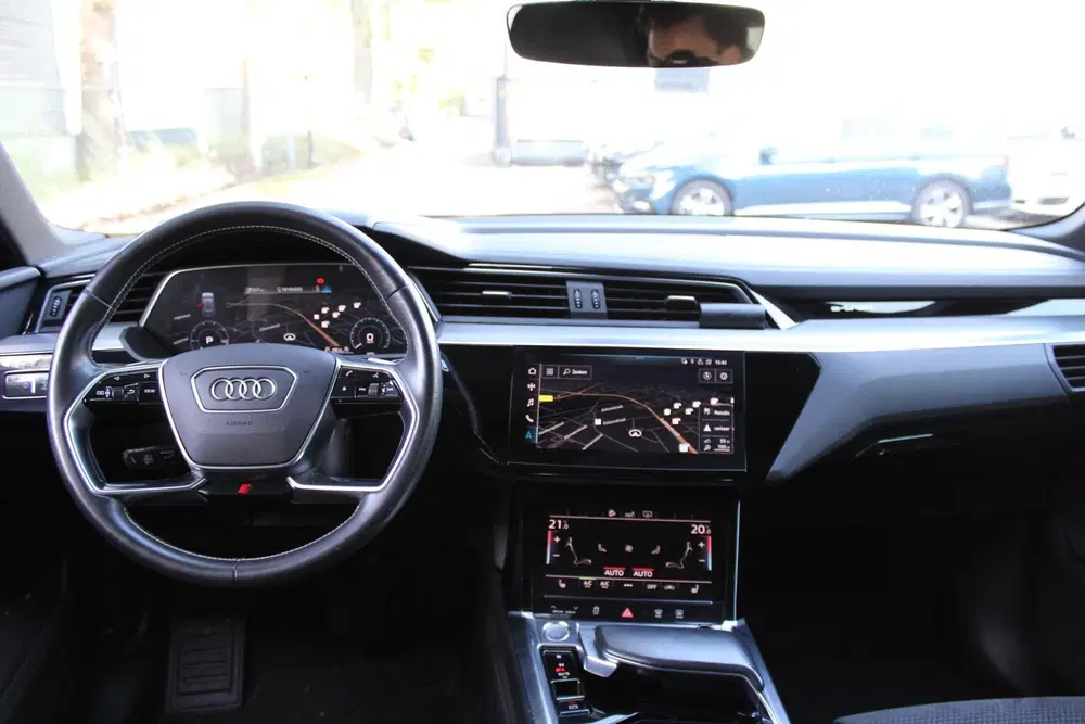 Audi e-tron e-tron 55 Quattro 95 kWh uit 2019, foto 9