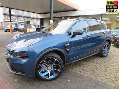 Lynk & Co 01 1.5 PHEV 26dKM TREKHAAK PANODAK uit 2023