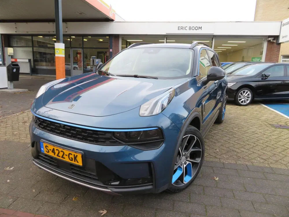 Lynk & Co 01 1.5 PHEV 26dKM TREKHAAK PANODAK uit 2023, foto 2