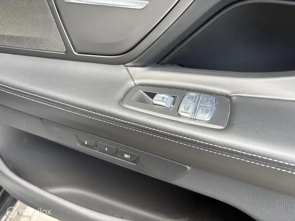 BMW 7-serie 745Le Sky Lounge uit 2021, foto 12