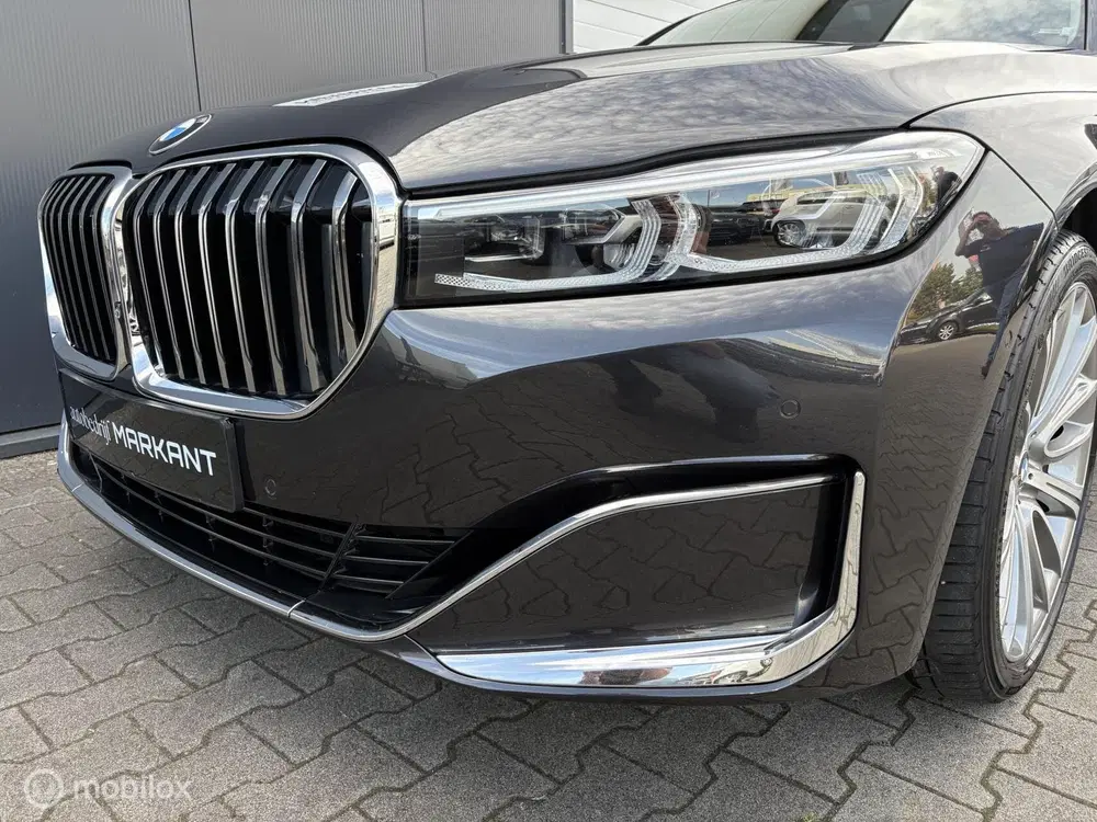 BMW 7-serie 745Le Sky Lounge uit 2021, foto 4