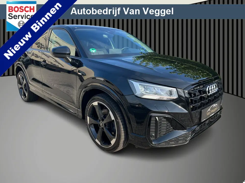 Audi Q2 35 TFSI S Edition camera uit 2023