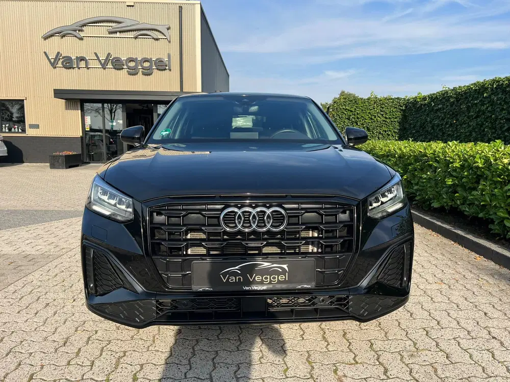 Audi Q2 35 TFSI S Edition camera uit 2023, foto 11