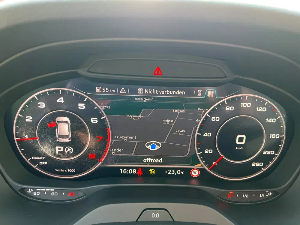 Audi Q2 35 TFSI S Edition camera uit 2023, foto 13