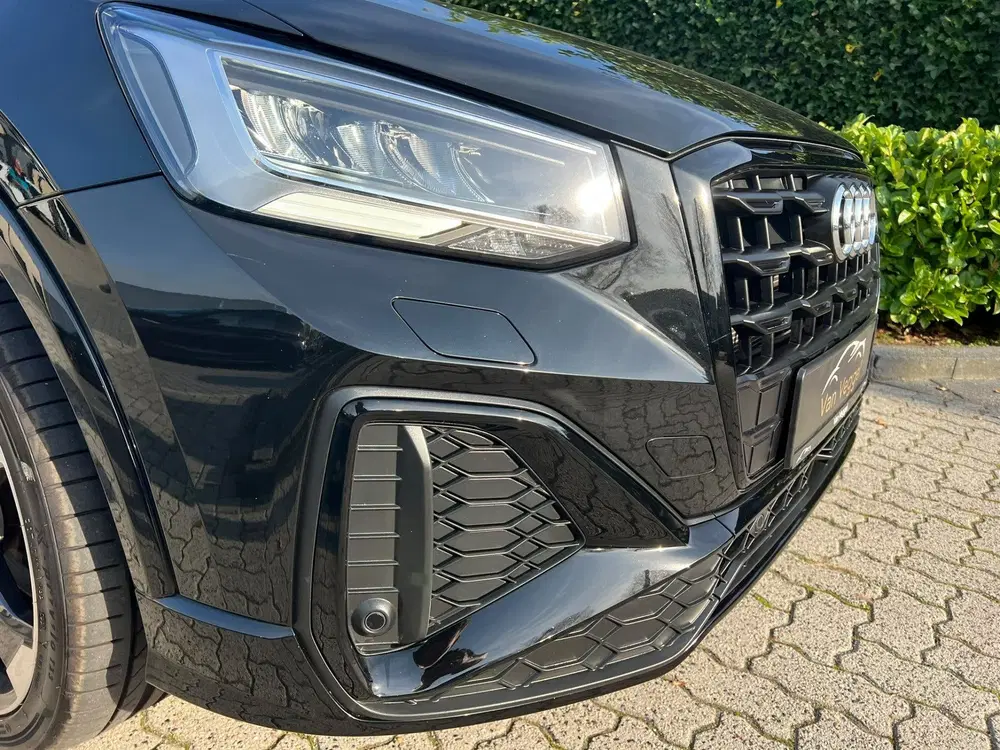 Audi Q2 35 TFSI S Edition camera uit 2023, foto 14