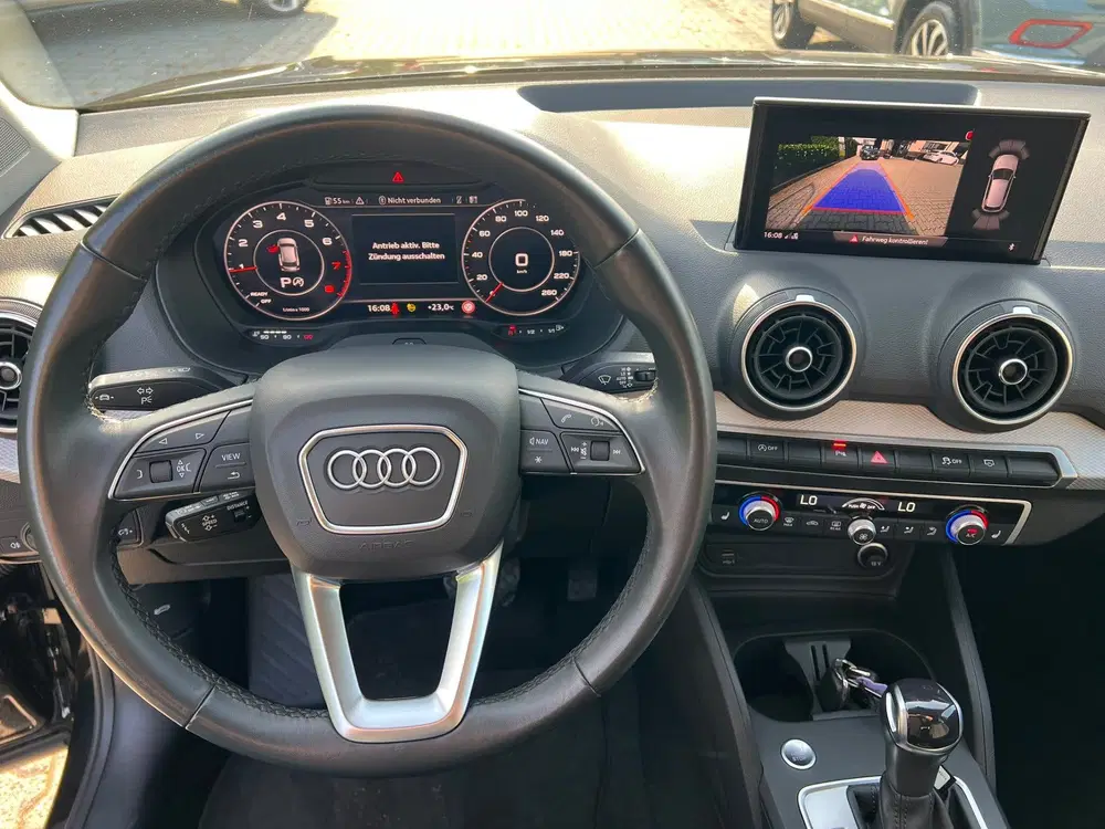 Audi Q2 35 TFSI S Edition camera uit 2023, foto 5