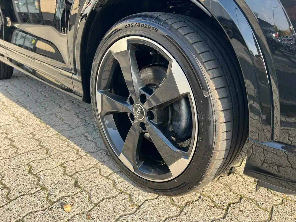 Audi Q2 35 TFSI S Edition camera uit 2023, foto 8