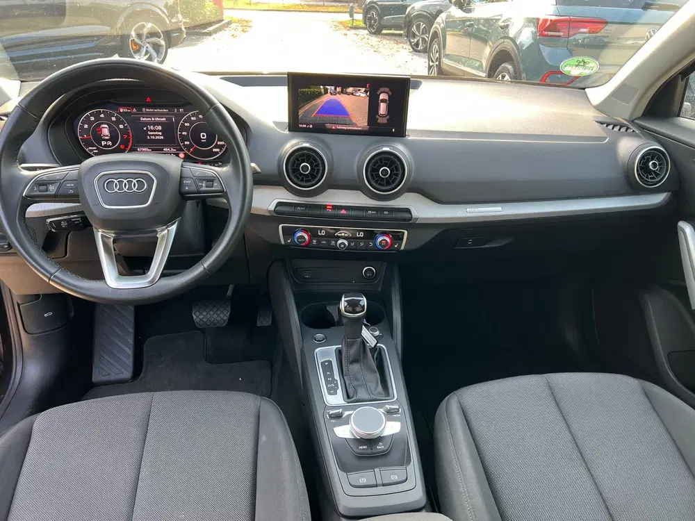 Audi Q2 35 TFSI S Edition camera uit 2023, foto 9