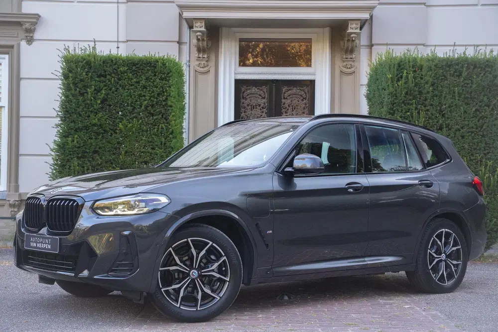 BMW X3 xDrive30e High Executive TREKHAAK uit 2022