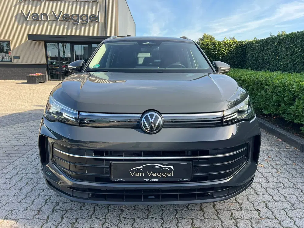 Volkswagen Tiguan 1.5 eTSI Life Business camera uit 2025, foto 11