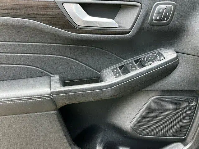 Ford Kuga 1.5 EcoBoost 150PK 2WD Vignale rijklaarpri uit 2021, foto 12