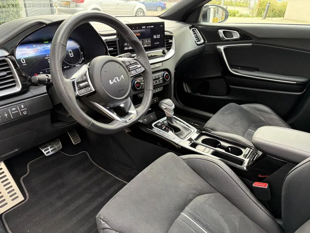 Kia ProCeed 1.5 T-GDi GT-PlusLine uit 2024, foto 10