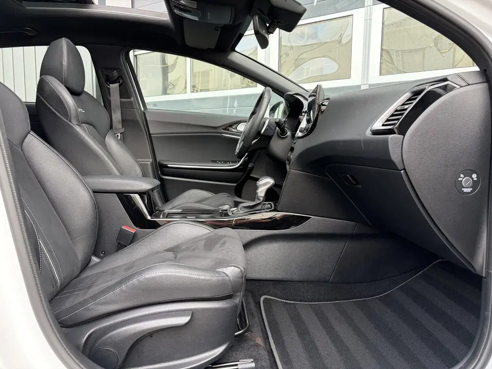 Kia ProCeed 1.5 T-GDi GT-PlusLine uit 2024, foto 14