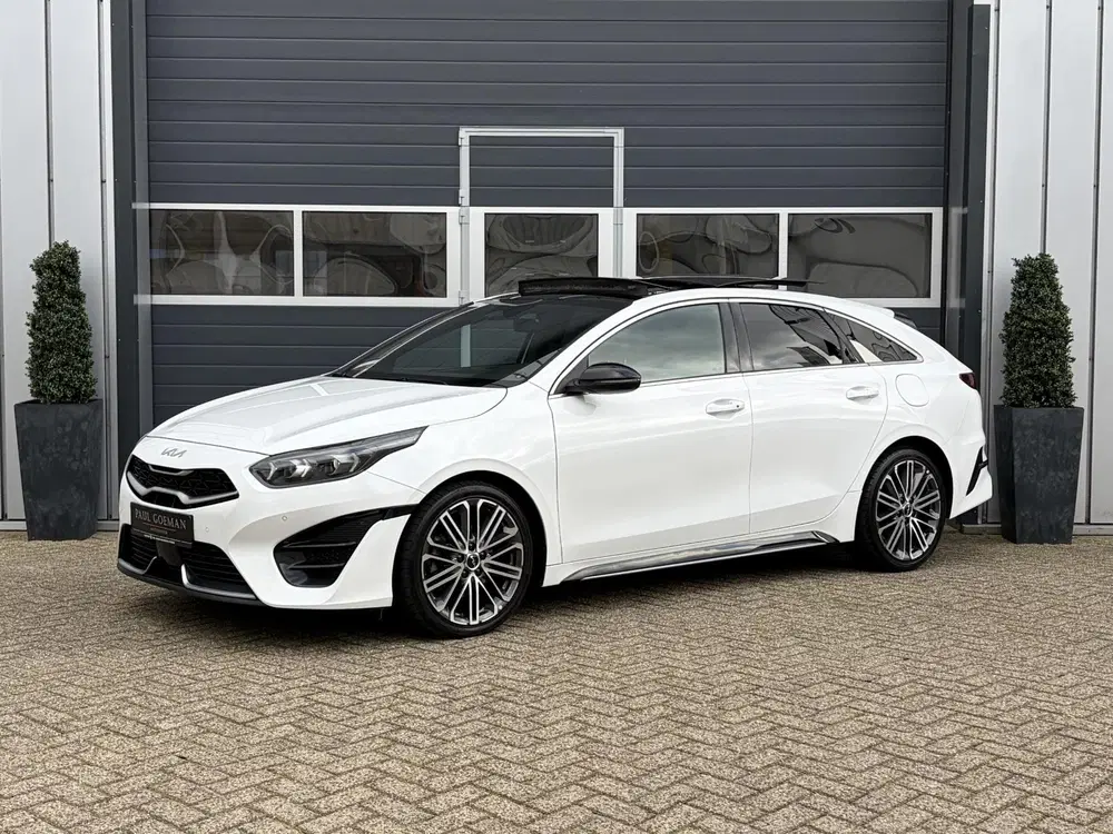 Kia ProCeed 1.5 T-GDi GT-PlusLine uit 2024, foto 2