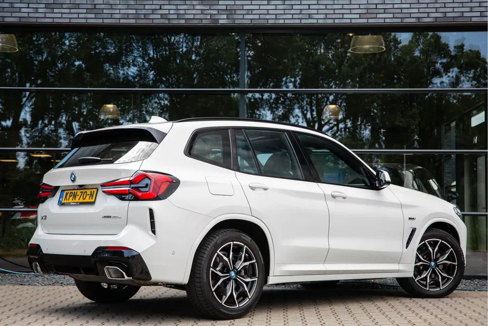 BMW X3 xDrive30e High Executive uit 2022, foto 2