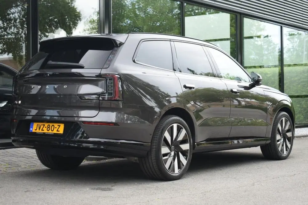 Volvo EX90 Twin Performance Ultra 517pk uit 2026, foto 2