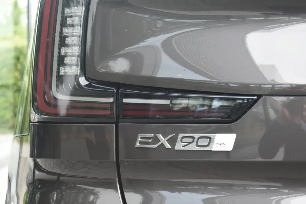 Volvo EX90 Twin Performance Ultra 517pk uit 2026, foto 7