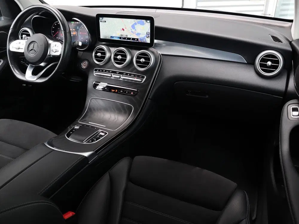 Mercedes-Benz GLC 300e 4MATIC Premium Plus l Trekhaak uit 2021, foto 3