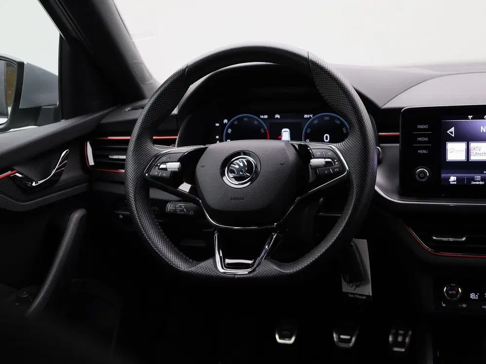 Skoda Kamiq 1.0 TSI Sport Business Stoelverwarming uit 2023, foto 10