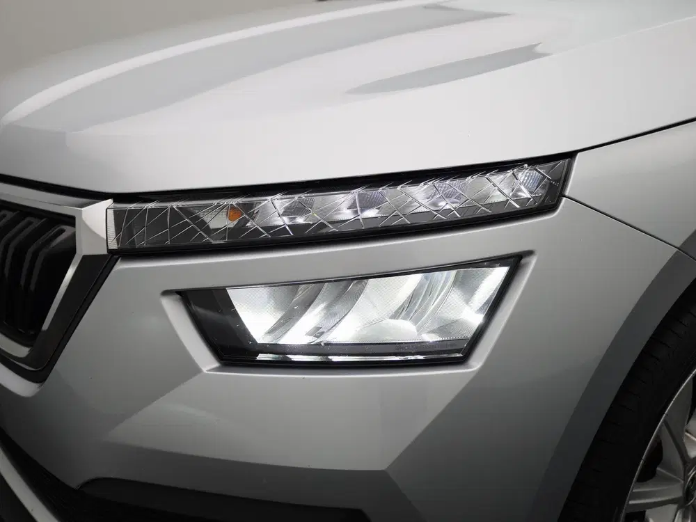 Skoda Kamiq 1.0 TSI Sport Business Stoelverwarming uit 2023, foto 15