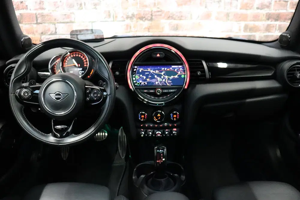 Mini Hatchback Cooper S Knightsbridge Edition Automaat 3 uit 2019, foto 15